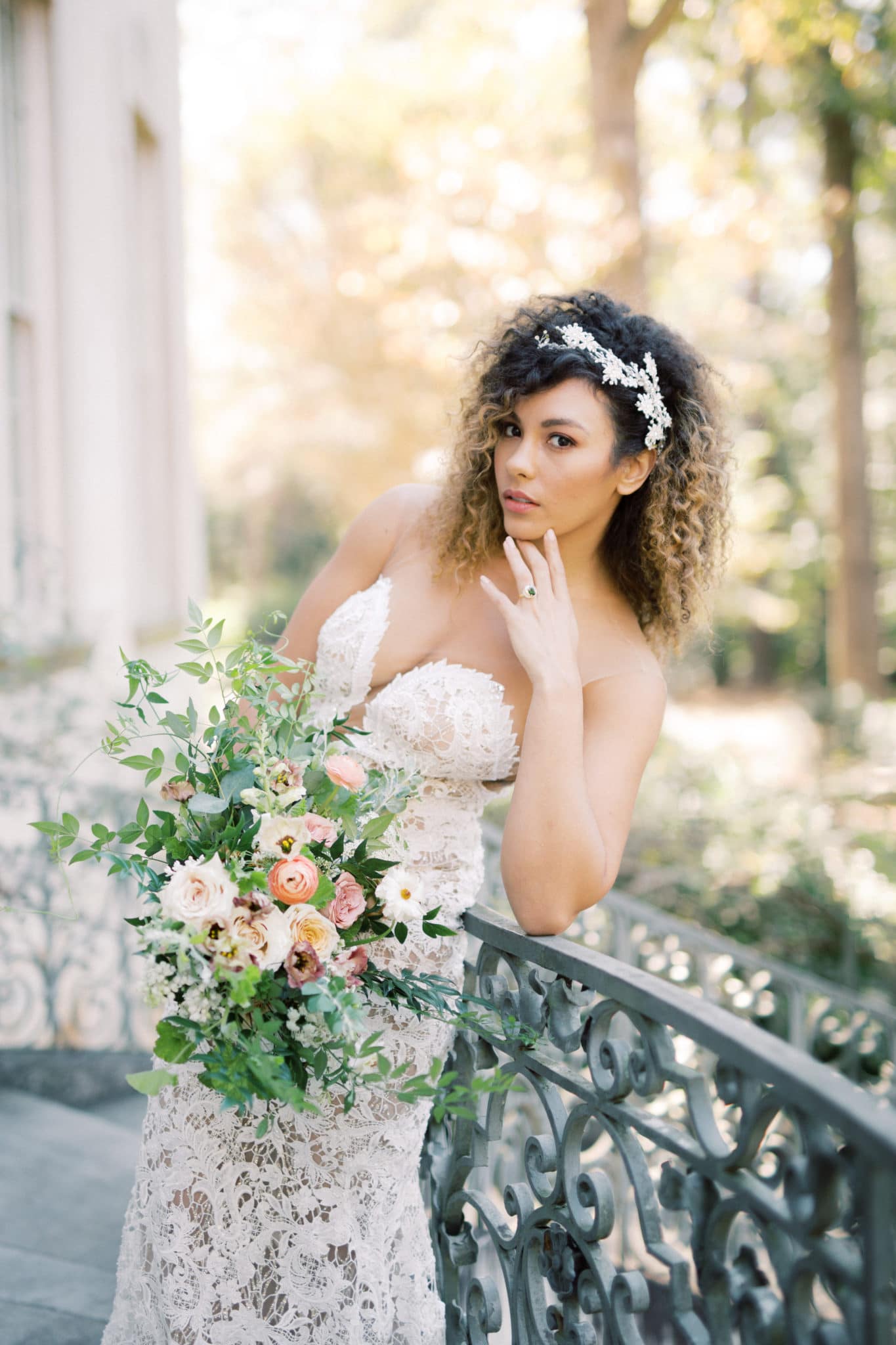 Beautiful Bride Swan House Wedding at Atlanta History Center. Flowers by The Perfect Posey. Sarah Sunstrom Photography